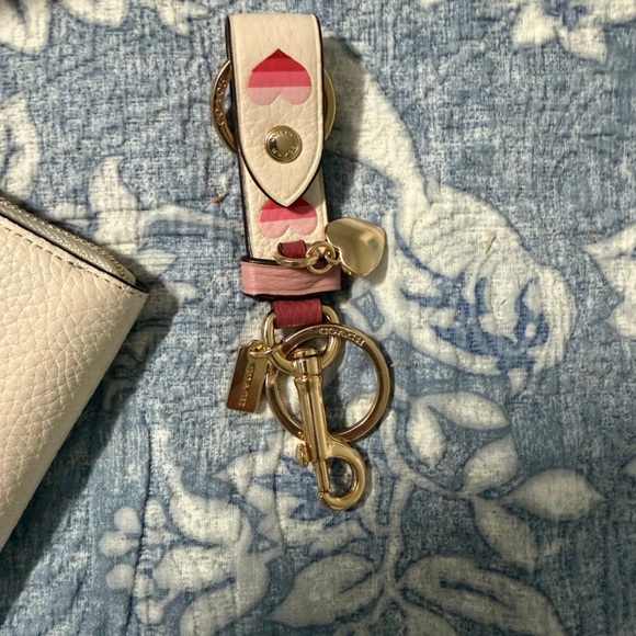 Coach Cream and Pink Heart Wallet - Picture 5 of 14